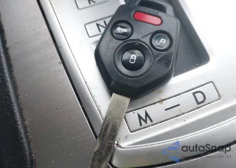 2014 Subaru Outback 2.5I Premium z USA, uszkodzony, nr VIN 4S4BRBCC3E3252455